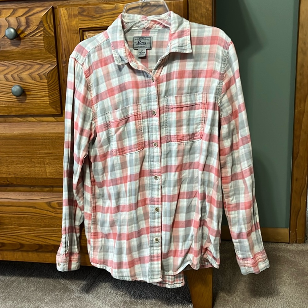G.H. Bass & Co. women’s multi color flannel. Size MP.